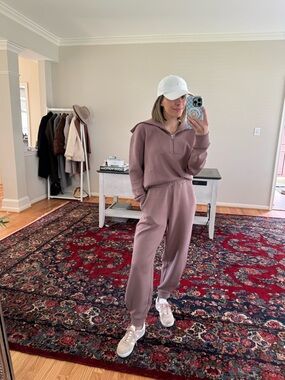 Varley Mauve Zip-Neck Pullover + Joggers set